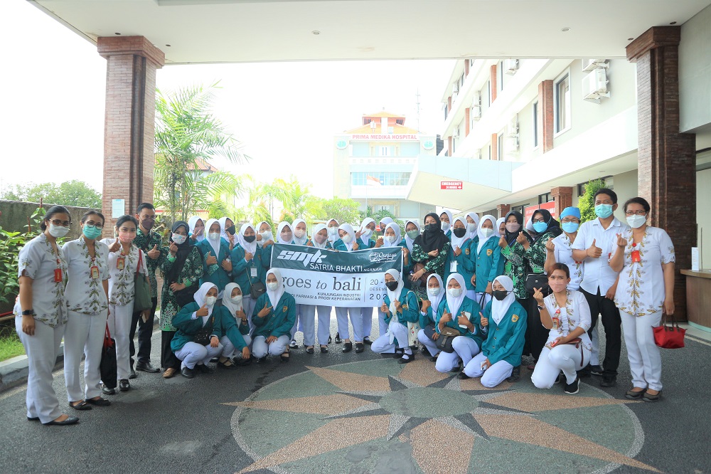 Prima Medika received a visit in the context of a field study from SMK Satria Bhakti Nganjuk
